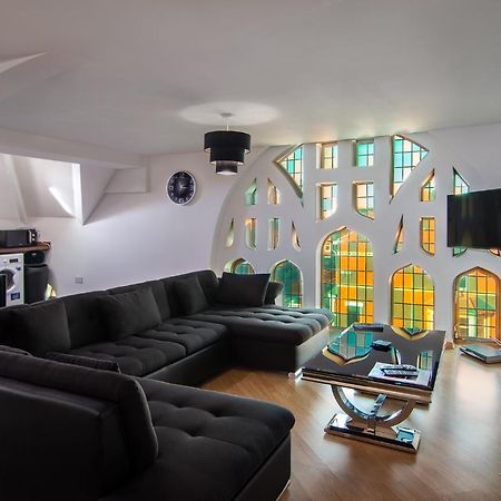 Stunning Church Conversion Close To The Tower Blackpool Zewnętrze zdjęcie