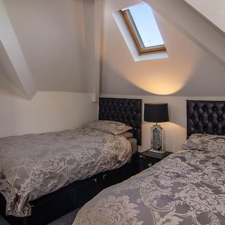Stunning Church Conversion Close To The Tower Blackpool Zewnętrze zdjęcie