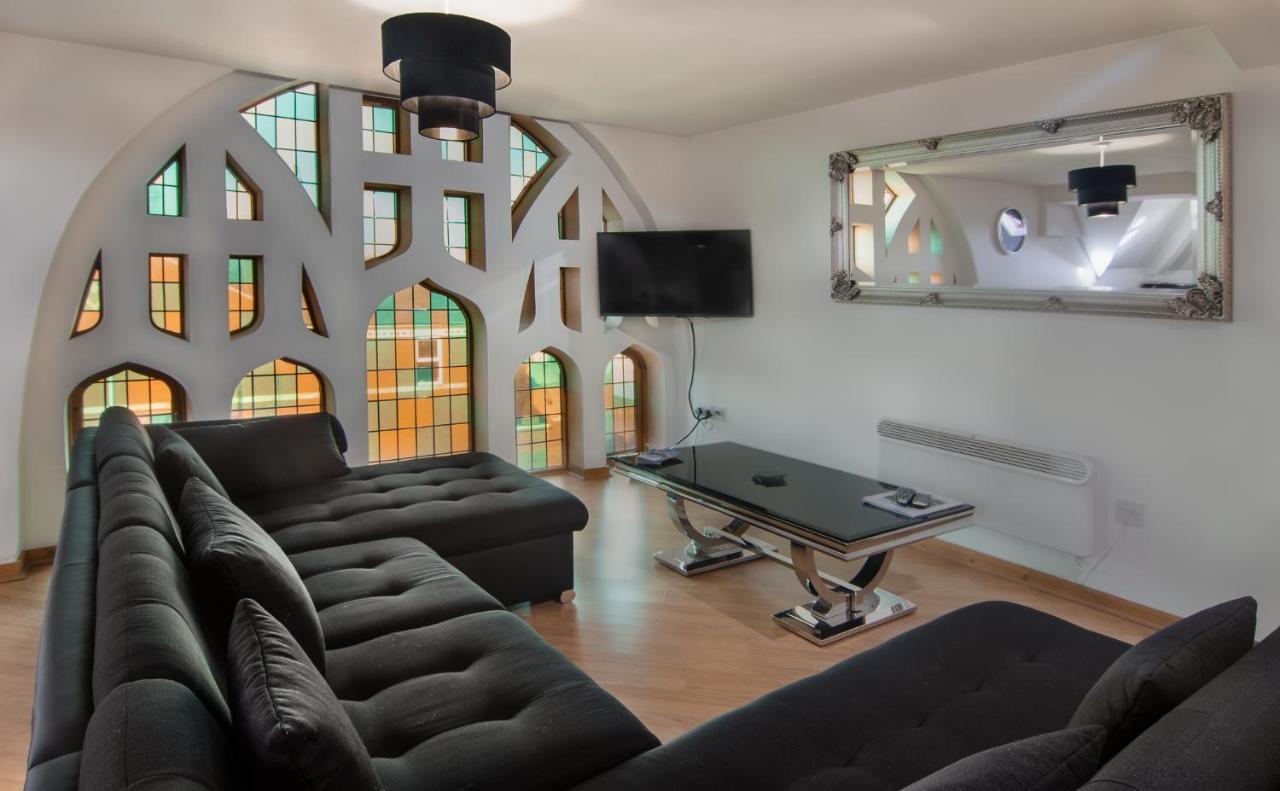 Stunning Church Conversion Close To The Tower Blackpool Zewnętrze zdjęcie